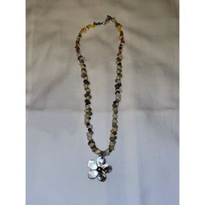 🌸✨Seashell Beaded Flower Necklace